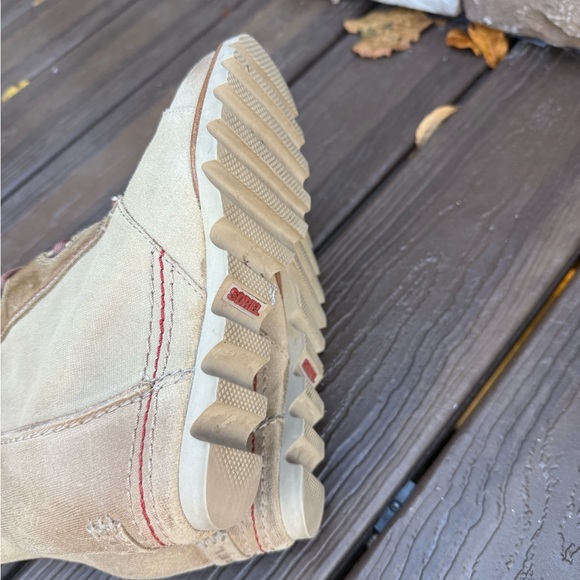 Sorel Beige Lace-Up Boots. Cate the great - Picture 10 of 11